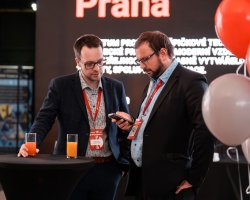 oslava v Planetariu